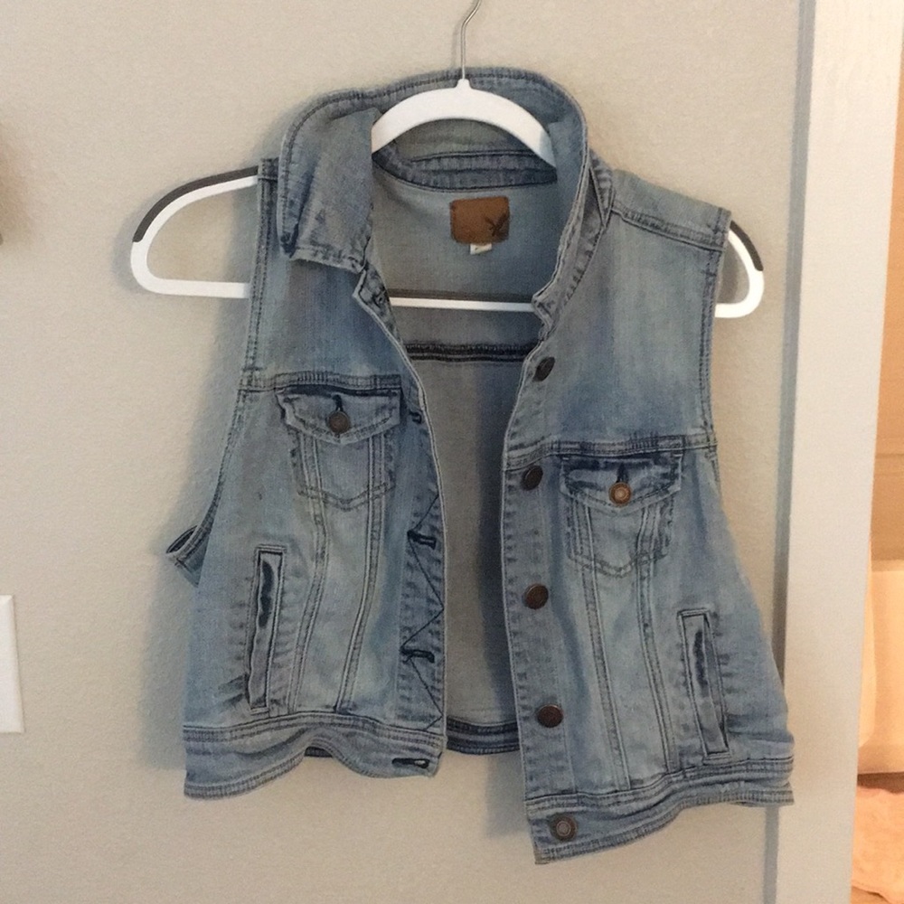 Jean Vest